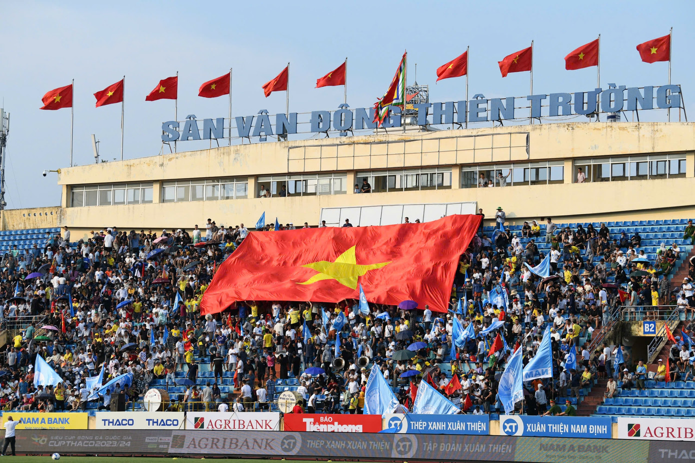 'Chảo lửa' Thiên Trường trước giờ khai cuộc Siêu Cúp bóng đá Quốc gia 2023/2024 ảnh 26