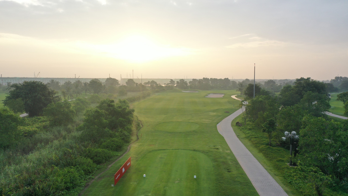 Golfer Nguyễn Đức Sơn dẫn đầu sau ngày thi đấu thứ nhất ảnh 12 Golfer Nguyễn Đức Sơn dẫn đầu sau ngày thi đấu thứ nhất ảnh 12