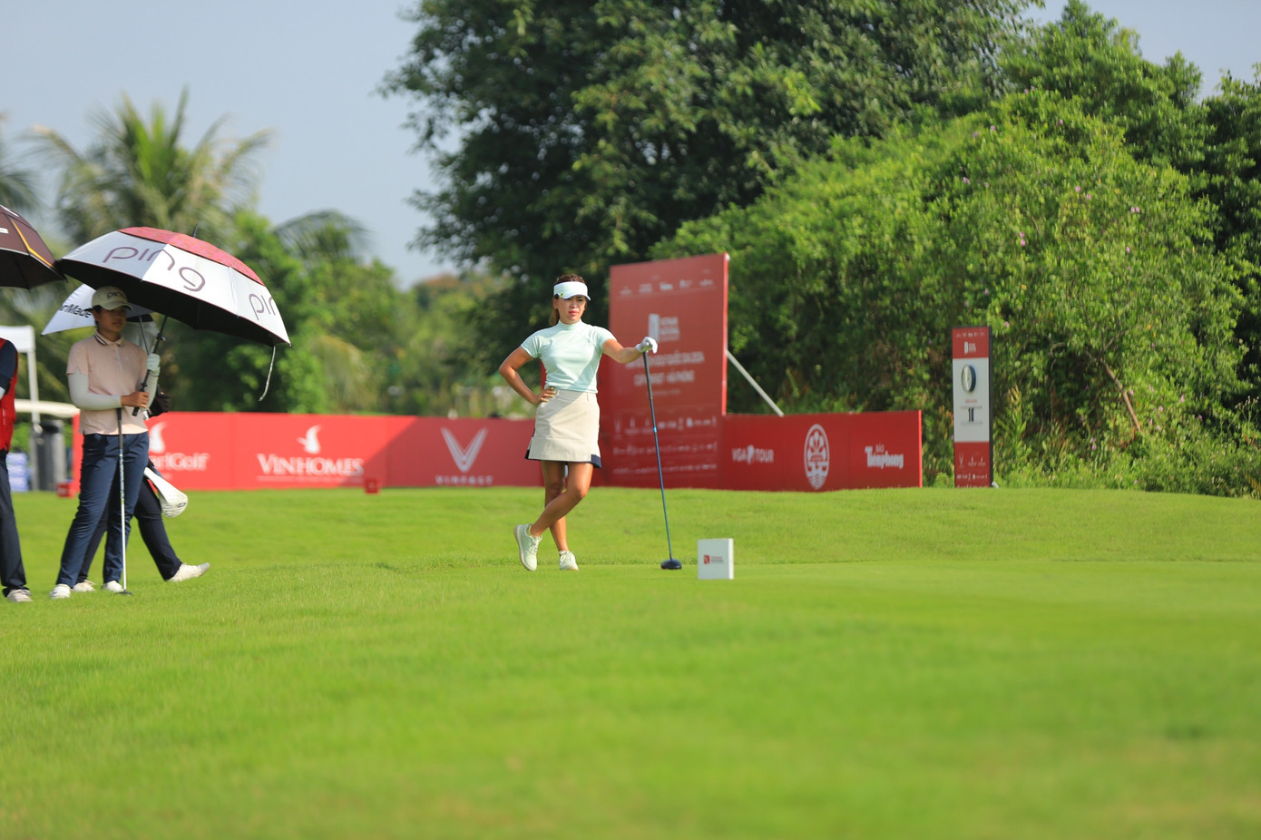 Golfer Nguyễn Đức Sơn dẫn đầu sau ngày thi đấu thứ nhất ảnh 54 Golfer Nguyễn Đức Sơn dẫn đầu sau ngày thi đấu thứ nhất ảnh 54