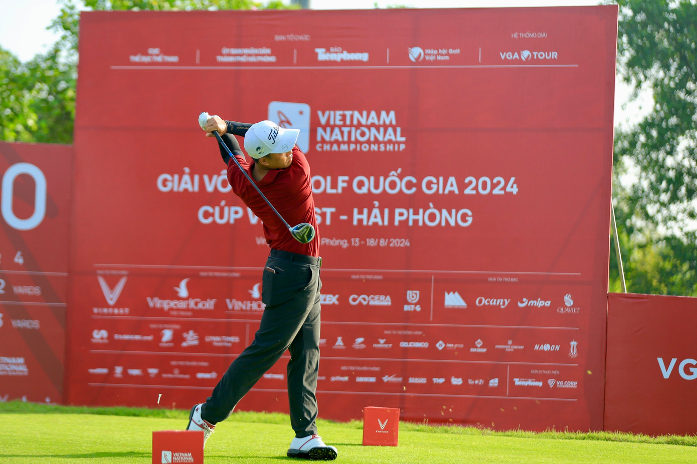 Golfer Nguyễn Đức Sơn dẫn đầu sau ngày thi đấu thứ nhất ảnh 28 Golfer Nguyễn Đức Sơn dẫn đầu sau ngày thi đấu thứ nhất ảnh 28