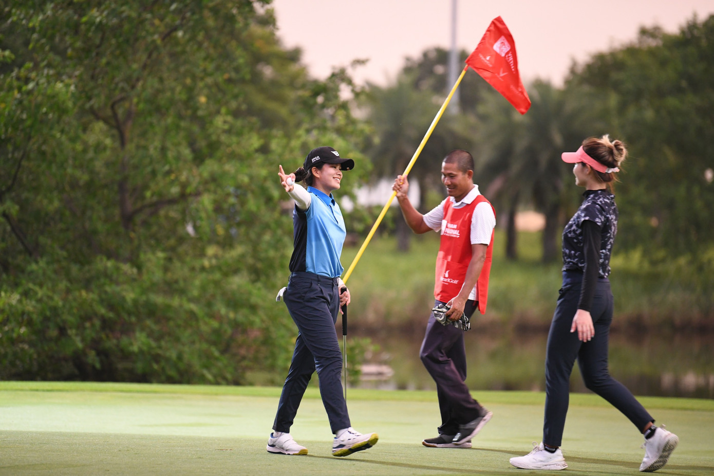 Đoàn Uy, Gia Hân vươn lên dẫn đầu sau hai ngày thi đấu Giải Vô địch Golf Quốc gia ảnh 100