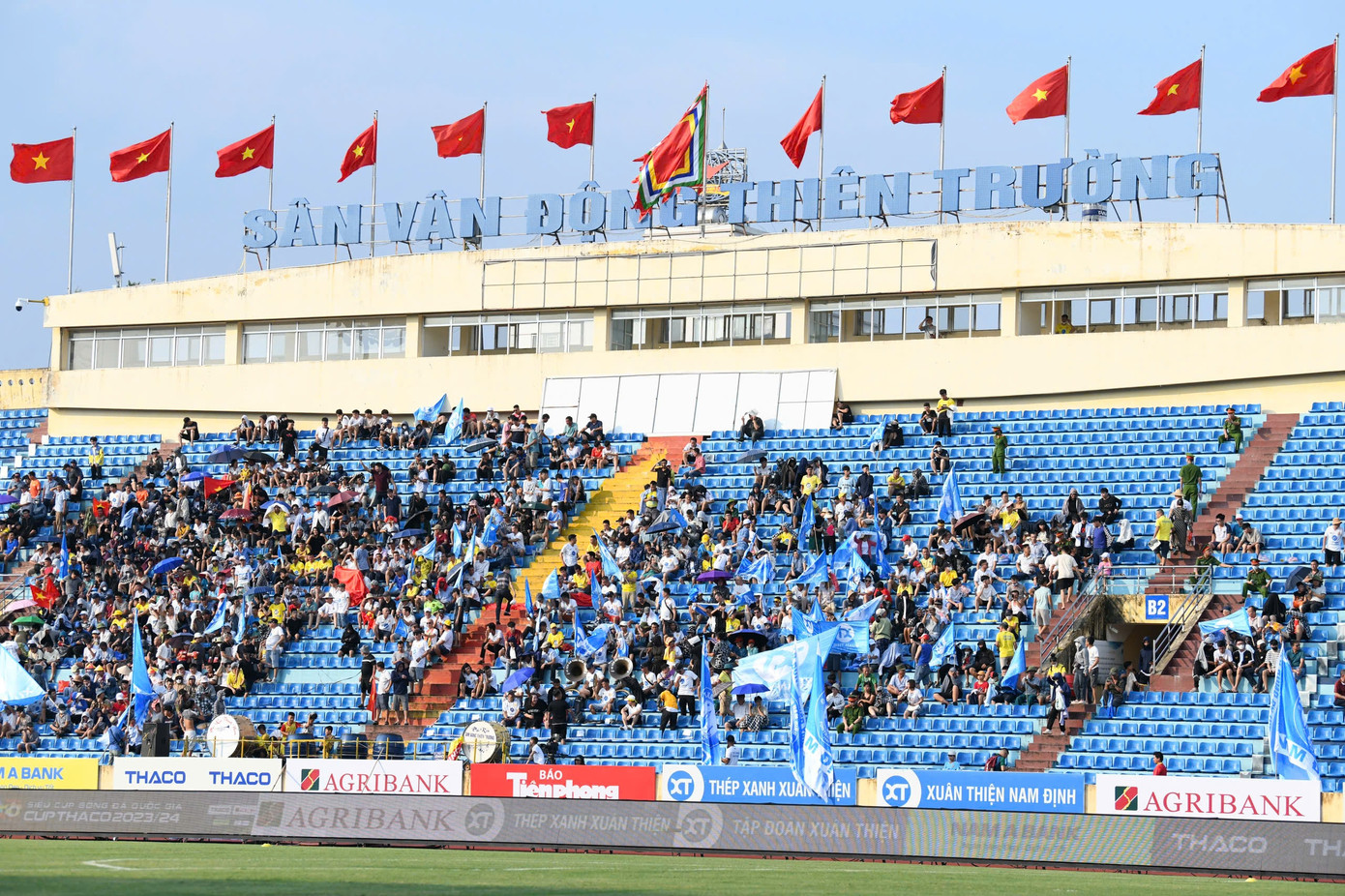 'Chảo lửa' Thiên Trường trước giờ khai cuộc Siêu Cúp bóng đá Quốc gia 2023/2024 ảnh 21