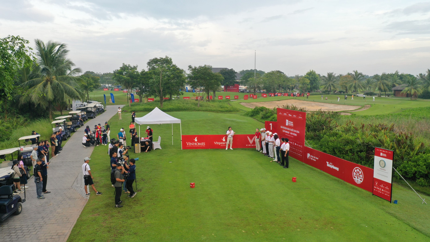 Golfer Nguyễn Đức Sơn dẫn đầu sau ngày thi đấu thứ nhất ảnh 9 Golfer Nguyễn Đức Sơn dẫn đầu sau ngày thi đấu thứ nhất ảnh 9