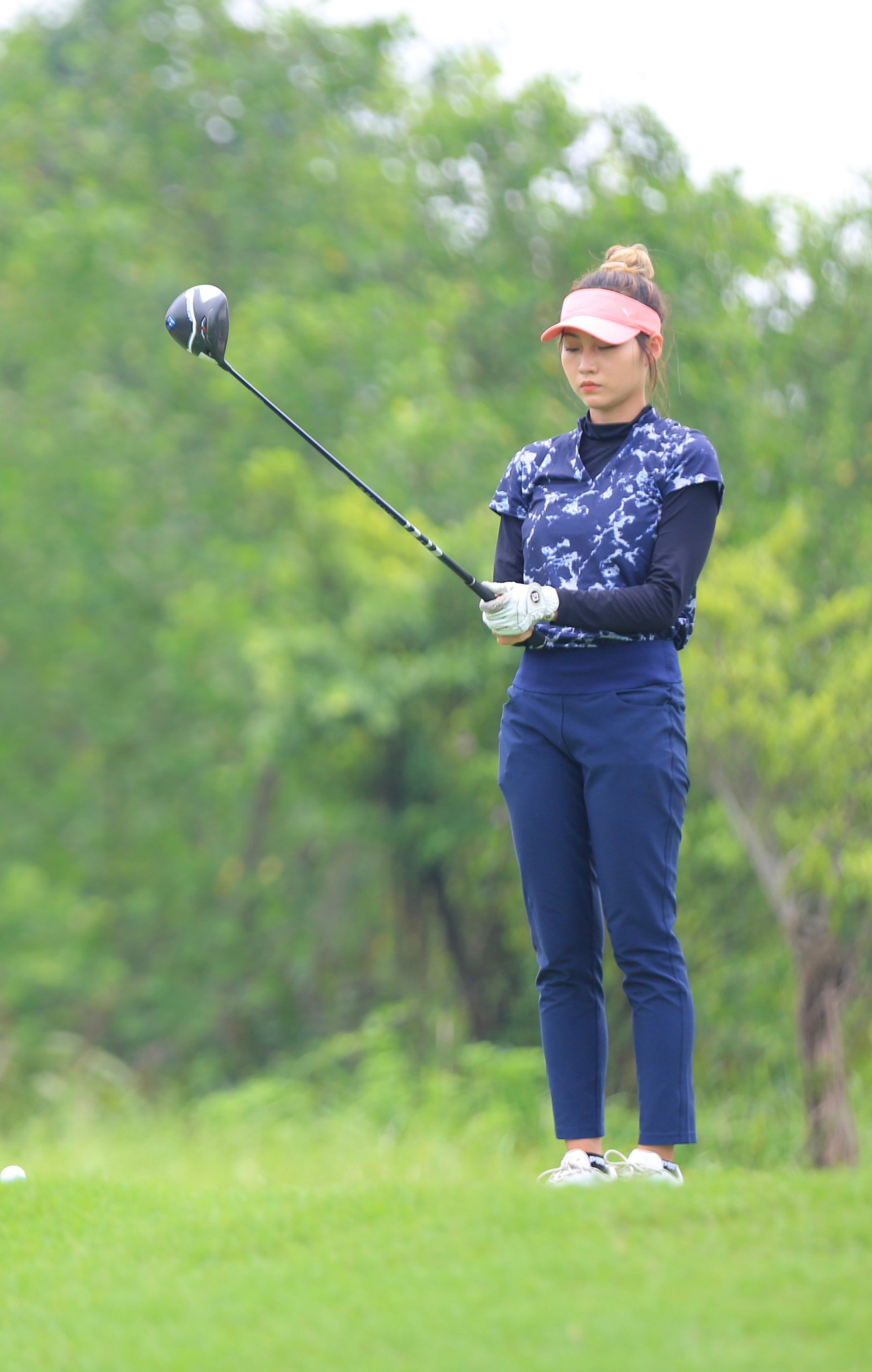 Đoàn Uy, Gia Hân vươn lên dẫn đầu sau hai ngày thi đấu Giải Vô địch Golf Quốc gia ảnh 65