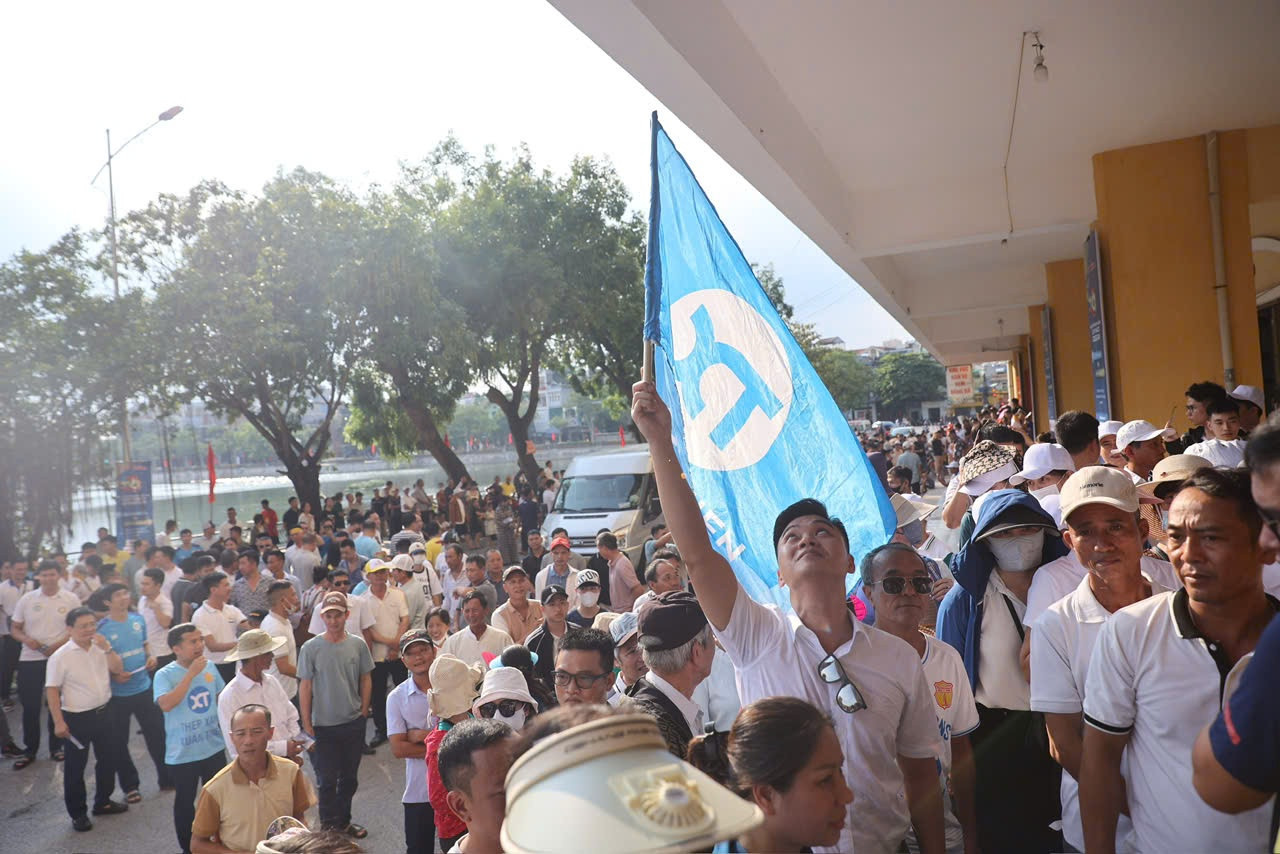 'Chảo lửa' Thiên Trường trước giờ khai cuộc Siêu Cúp bóng đá Quốc gia 2023/2024 ảnh 3