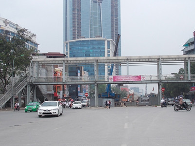 Sau hơn một năm hoạt động, cầu vượt tại nút Daewoo phải tháo dỡ. Ảnh: Trọng Đảng. Sau hơn một năm hoạt động, cầu vượt tại nút Daewoo phải tháo dỡ. Ảnh: Trọng Đảng