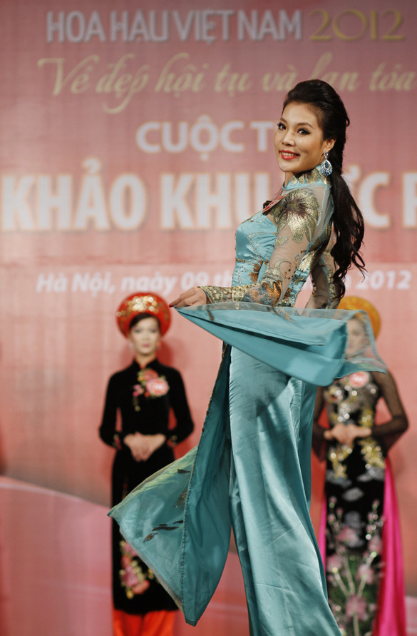 Dương Tuyết Trinh. SBD: 530