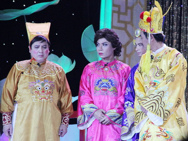 Chí Trung vai Táo Giao Thông (ngoài cùng bên trái) Ảnh: T.Toan