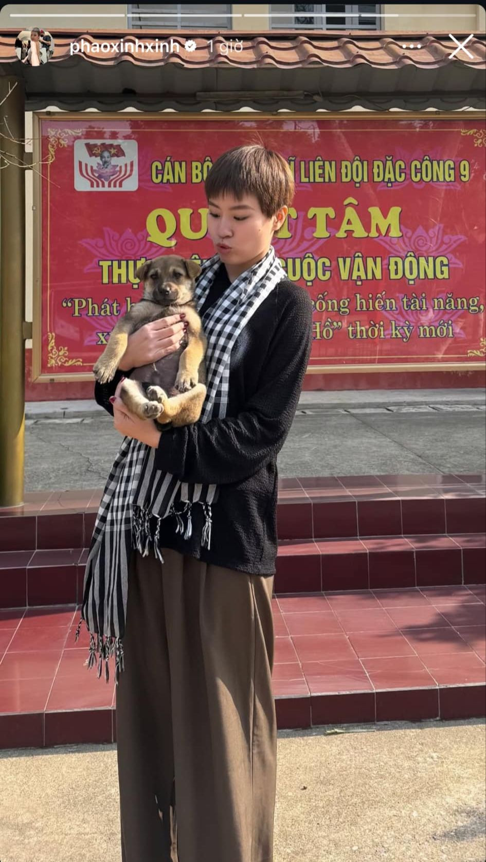 Rapper Pháo cùng nữ diễn viên Jun Vũ về thăm lại Lữ đoàn Đặc công 113, nơi họ từng sống và sinh hoạt trong thời gian ghi hình chương trình Sao nhập ngũ.