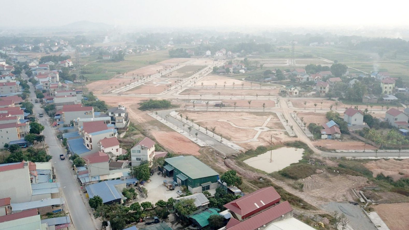 Thị trường bất động sản trên địa bàn tỉnh Thái Nguyên trong quý II/2023 dù đã có dấu hiệu tích cực nhưng vẫn chưa thoát khỏi tình trạng trầm lắng. Ảnh minh họa. Thị trường bất động sản trên địa bàn tỉnh Thái Nguyên trong quý II/2023 dù đã có dấu hiệu tích cực nhưng vẫn chưa thoát khỏi tình trạng trầm lắng. Ảnh minh họa.