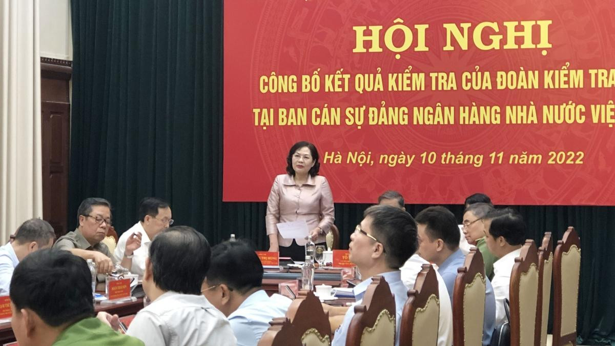 Thống đốc Ngân hàng Nhà nước Việt Nam Nguyễn Thị Hồng phát biểu tại hội nghị Thống đốc Ngân hàng Nhà nước Việt Nam Nguyễn Thị Hồng phát biểu tại hội nghị