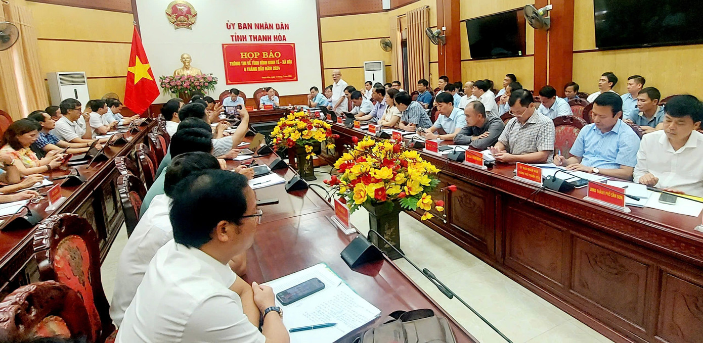 Toàn cảnh buổi họp báo Toàn cảnh buổi họp báo