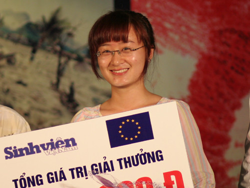 Giải Nhì hạng mục Thông điệp truyền cảm nhất là Nguyễn Vũ Huyền Châu- ĐH Ngoại Thương với tác phẩm 