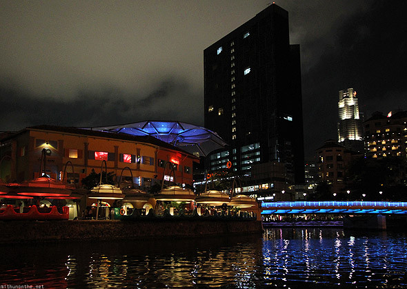 Công viên sư tử biển Đu quay "khổng lồ" Singapore Flyer Đập nước Marina Barage Bên bờ sông Singapore Khách sạn Marina Bay Sands Bên trong khách sạn Marina Bay Sands