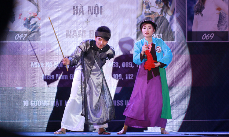 Gặp xã trưởng - mẹ đốp