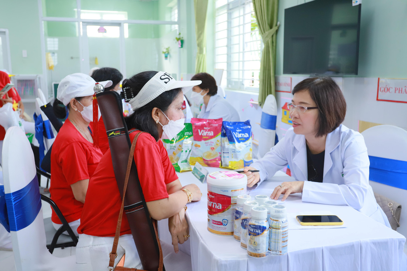 Värna mong muốn chăm sóc người cao tuổi thông qua việc xây dựng thực đơn ăn uống lành mạnh.