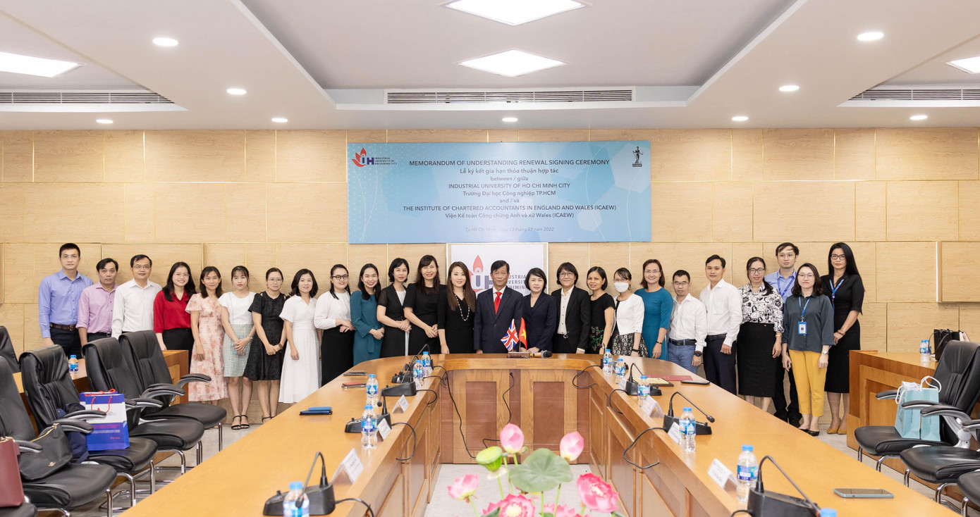 Trong 3 năm hợp tác, hai bên đã tổ chức nhiều hoạt động phát triển kỹ năng nghề nghiệp cần thiết, tìm kiếm và nuôi dưỡng những thế hệ lãnh đạo trẻ tương lai Trong 3 năm hợp tác, hai bên đã tổ chức nhiều hoạt động phát triển kỹ năng nghề nghiệp cần thiết, tìm kiếm và nuôi dưỡng những thế hệ lãnh đạo trẻ tương lai