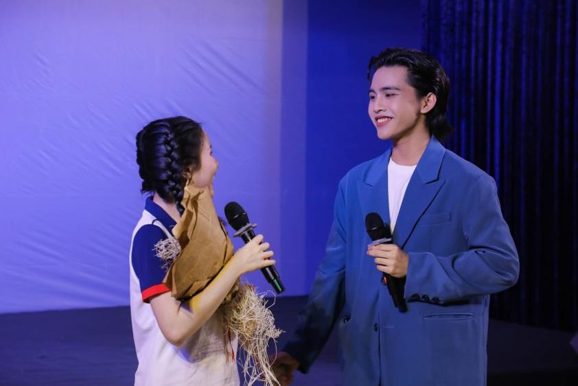 Đêm nhạc cho thấy niềm đam mê nghệ thuật của sinh viên Nhà UEF