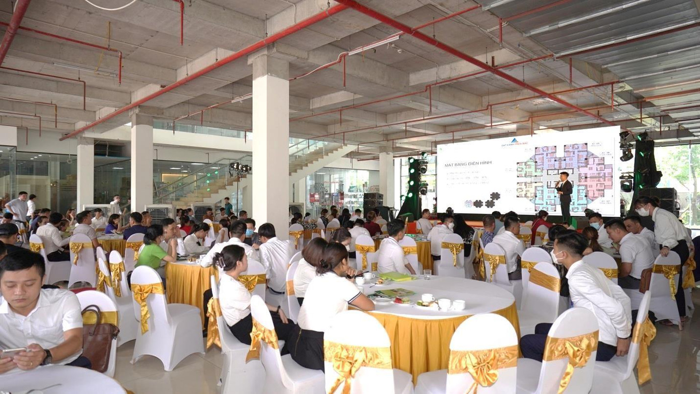 Đông đảo khách hàng tham dự sự kiện mở bán Tecco Garden Đông đảo khách hàng tham dự sự kiện mở bán Tecco Garden