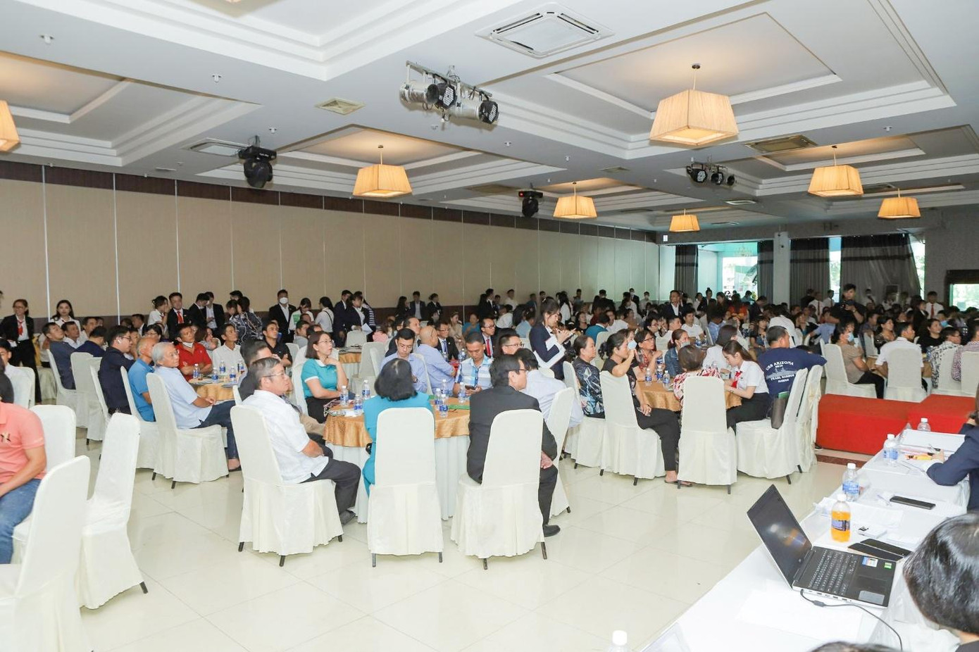 Nhà phố Demaspero và Luxury Home KĐT Mekong Centre ghi nhận giao dịch thành công gần 100 sản phẩm trong ngày công bố. Nhà phố Demaspero và Luxury Home KĐT Mekong Centre ghi nhận giao dịch thành công gần 100 sản phẩm trong ngày công bố.