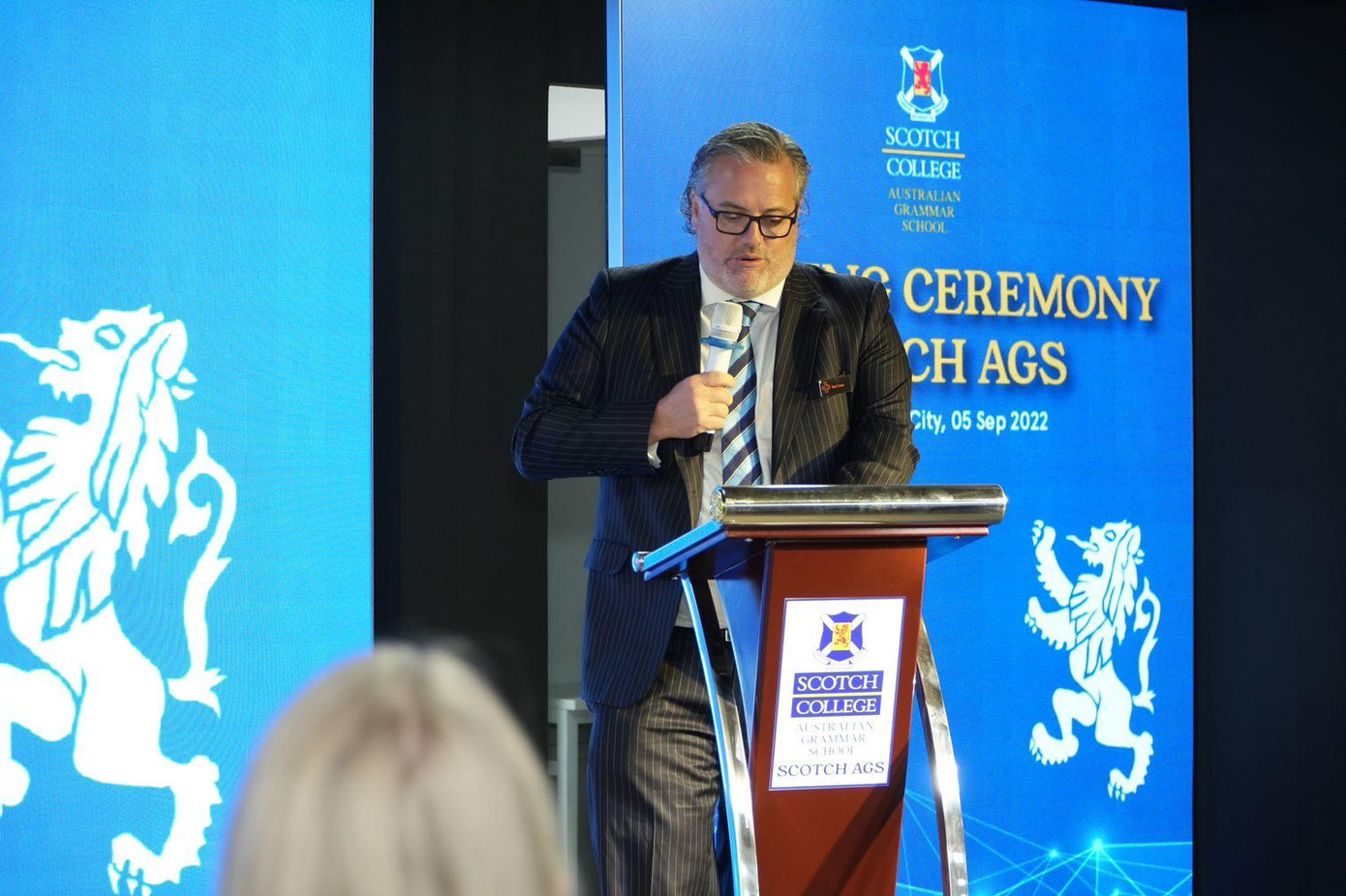 Ông Matt Clarke, Trưởng phòng Phát triển Hợp Tác Quốc Tế, SACE International có đôi lời phát biểu. Nguồn: Scotch AGS