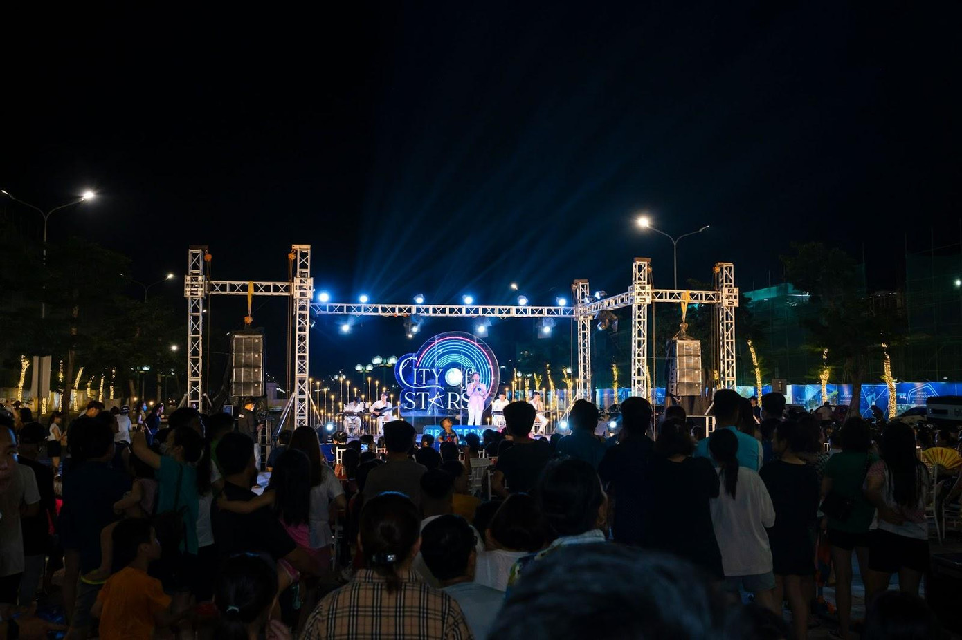 Phố đi bộ Intermix Bắc Giang thu hút lượng lớn người dân và các sự kiện văn hóa, lễ hội Phố đi bộ Intermix Bắc Giang thu hút lượng lớn người dân và các sự kiện văn hóa, lễ hội