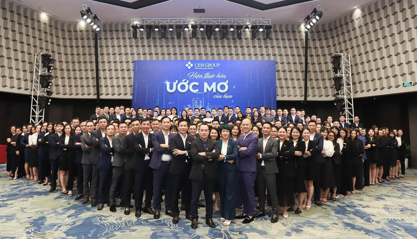 Cen Group tự hào là nơi đã, đang và sẽ tiếp thêm sức mạnh, là bệ phóng vững chắc cho CBNV, là bạn đồng hành hỗ trợ các khách hàng, đối tác, chủ đầu tư… trong việc hiện thực hóa ước mơ của mình.
