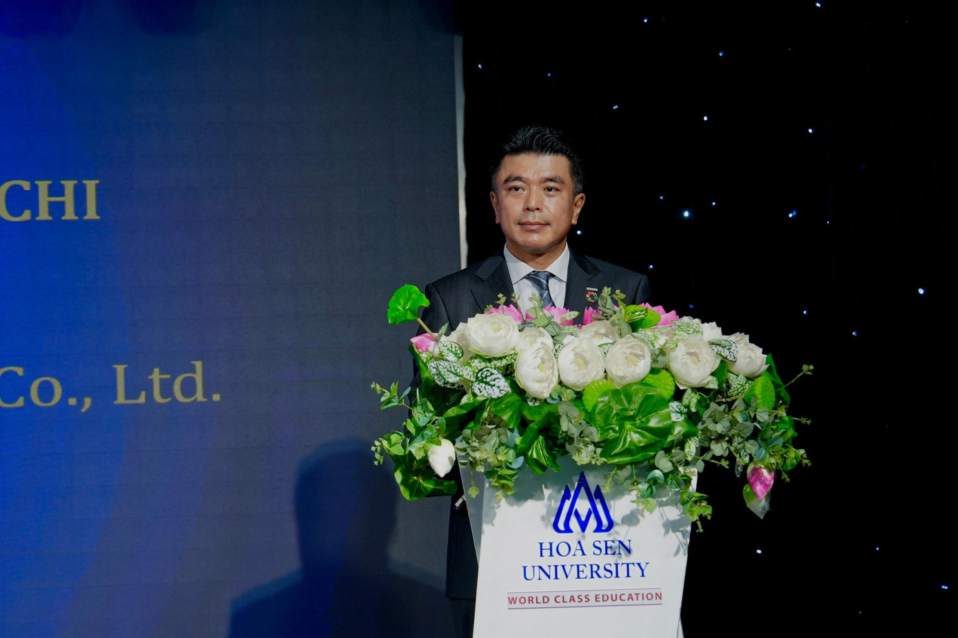 Ông Marukawa Yoichi thay mặt tập đoàn Panasonic phát biểu tại lễ trao giải