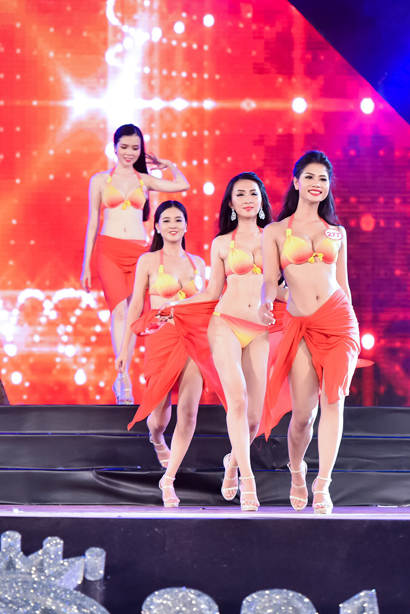 Những nhan sắc lộng lẫy tại chung khảo miền Bắc HHVN 2016 ảnh 12