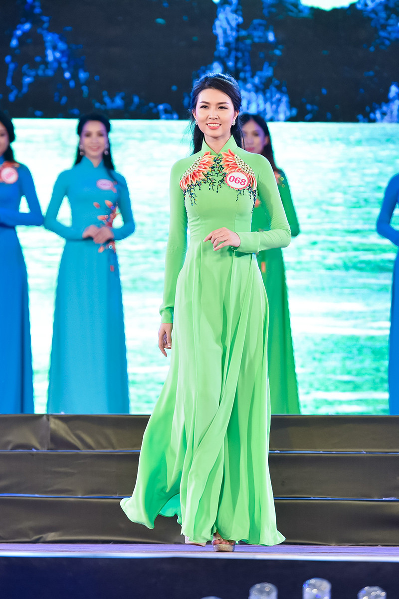 Những nhan sắc lộng lẫy tại chung khảo miền Bắc HHVN 2016 ảnh 15