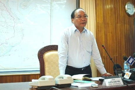 Phó Thủ tướng Nguyễn Xuân Phúc chủ trì cuộc họp Sở Chỉ huy Tiền phương chống bão số 14 tại Đà Nẵng, sáng 10/11. Ảnh: Chinhphu.vn