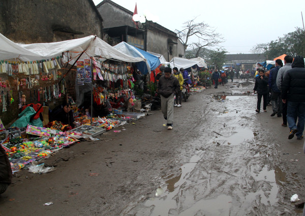 Vắng hoe. Vắng hoe