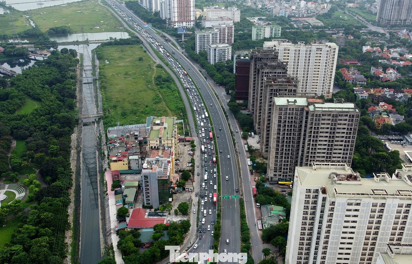 Ùn tắc tại cuối cao tốc Pháp Vân - Cầu Giẽ- Ninh Bình kéo dài gần 2km