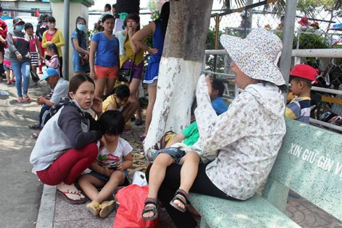 Khu vui chơi Sài Gòn quá tải người dân đi chơi lễ 30/4 ảnh 10