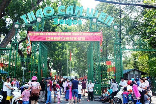 Khu vui chơi Sài Gòn quá tải người dân đi chơi lễ 30/4 ảnh 7