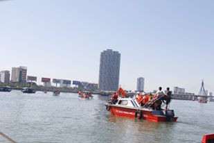 Tìm thấy cả 3 thi thể nạn nhân vụ chìm tàu trên sông Hàn ảnh 17