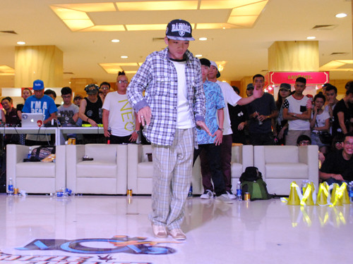 Màn trình diễn của Hoa Đức Công