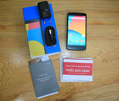 Nexus 5 chính hãng do LG sản xuất tại Việt Nam. Ảnh: Huy Đức