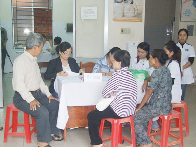 Bệnh nhân trầm cảm đến phường Hòa Cường Bắc, TP Đà Nẵng đăng ký điều trị tại cộng đồng. Ảnh: QD