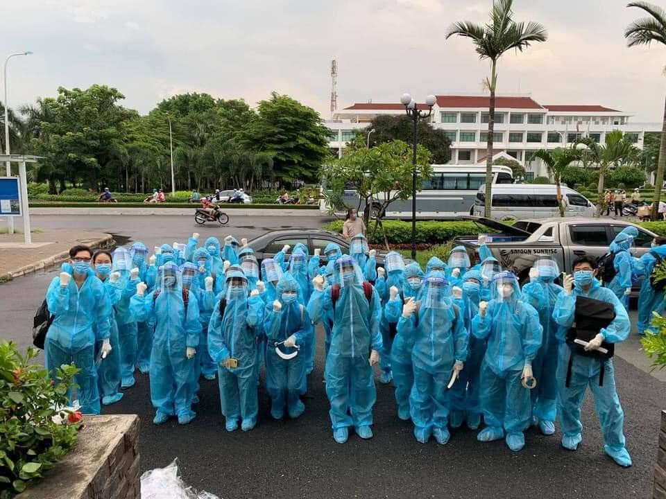 Nhiều sinh viên trường ĐH Y khoa Phạm Ngọc Thạch hăng hái tham gia chống dịch cùng thành phố. Nhiều sinh viên trường ĐH Y khoa Phạm Ngọc Thạch hăng hái tham gia chống dịch cùng thành phố.