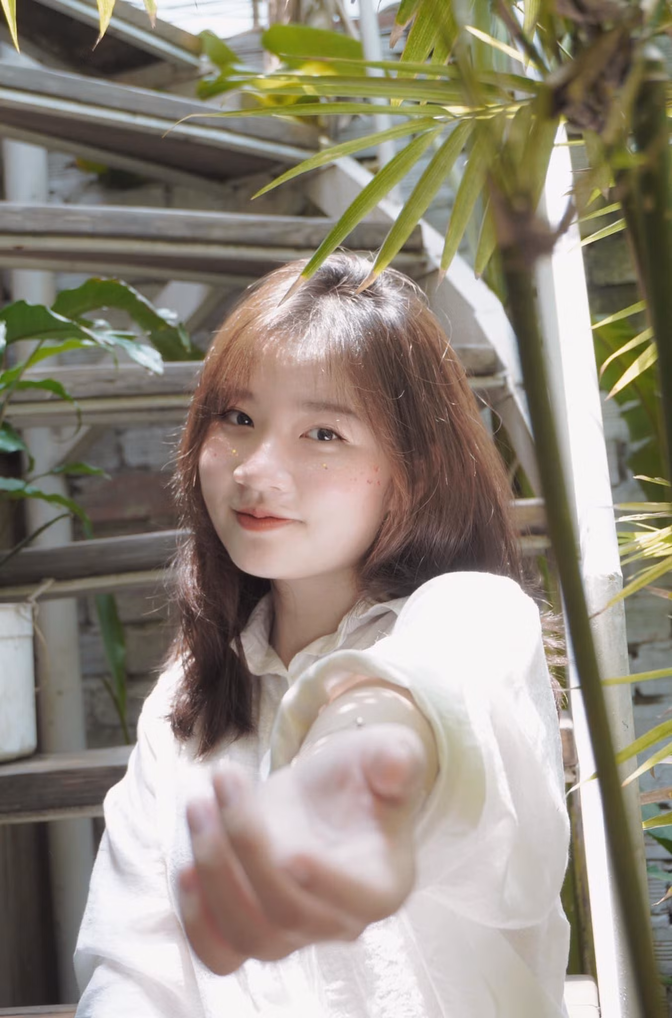Trước mỗi buổi dạy, Như Quỳnh đều chuẩn bị kỹ bài giảng và tìm cách truyền đạt kiến thức dễ hiểu hơn cho học sinh. Trước mỗi buổi dạy, Như Quỳnh đều chuẩn bị kỹ bài giảng và tìm cách truyền đạt kiến thức dễ hiểu hơn cho học sinh.