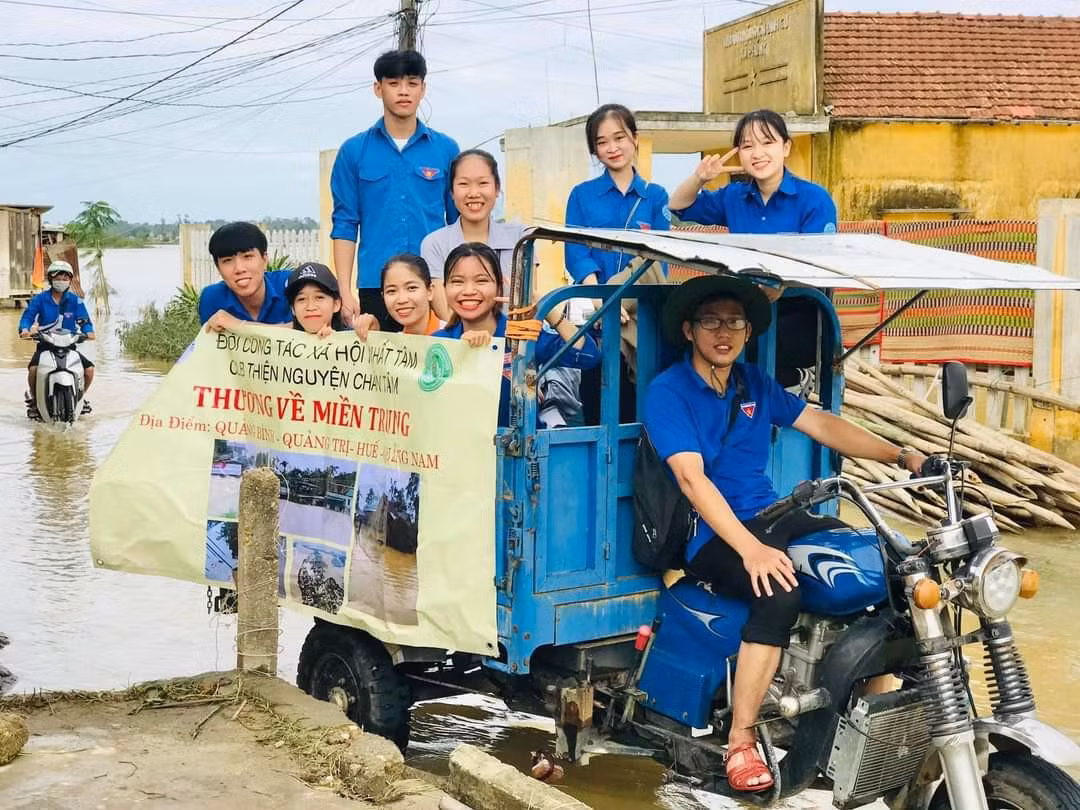 Bi và Đội CTXH Nhất Tâm luôn đi đầu trong các hoạt động thiện nguyện tại TP. HCM.