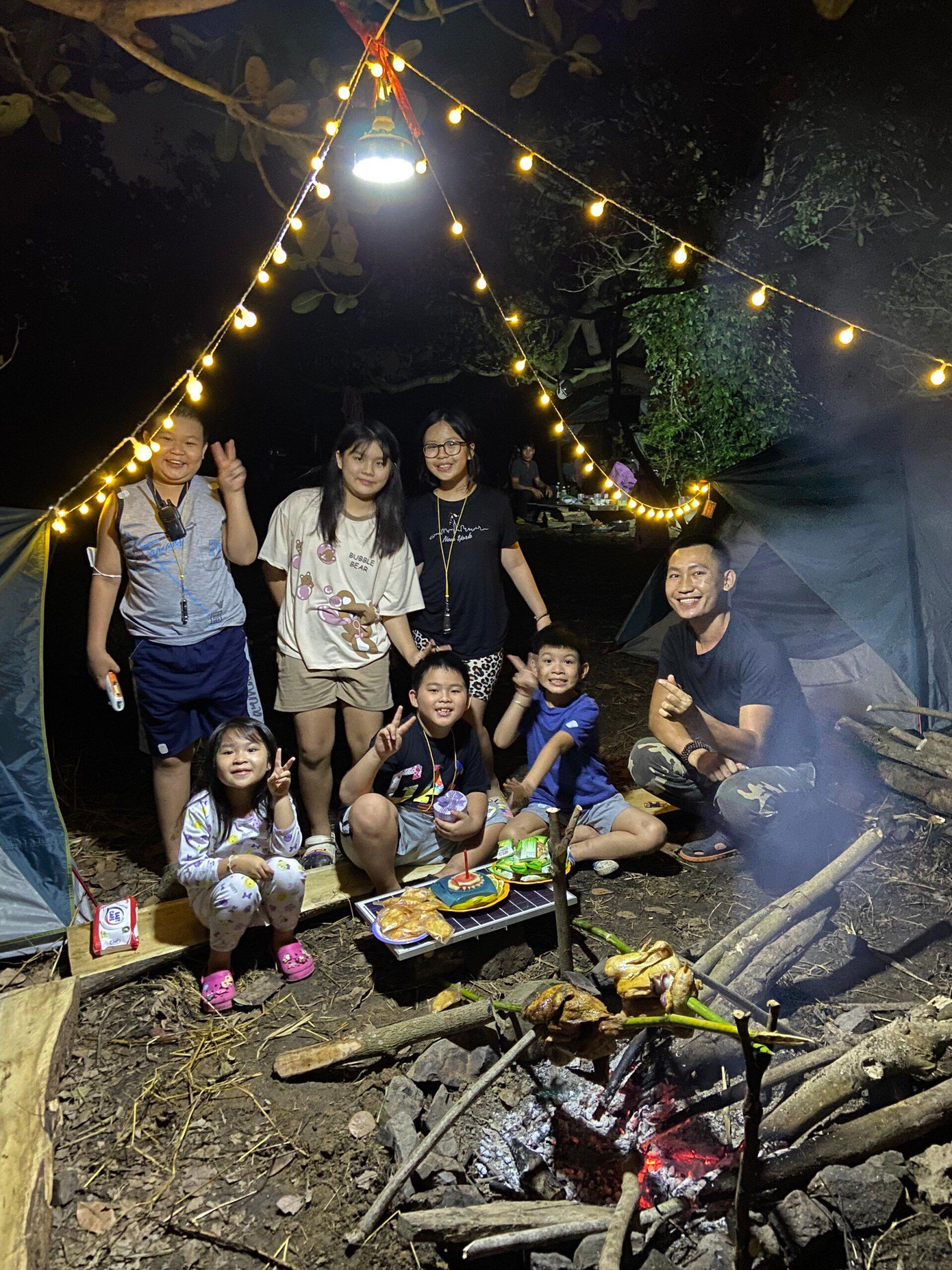 Mô hình dã ngoại trải nghiệm kết hợp giữa dạy kỹ năng sống và ứng dụng thực tế. Mô hình dã ngoại trải nghiệm kết hợp giữa dạy kỹ năng sống và ứng dụng thực tế.