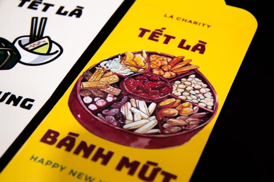 Những bao lì xì mang thông điệp yêu thương được các bạn tình nguyện viên của nhóm thiện nguyện "Lá" bán gây quỹ.