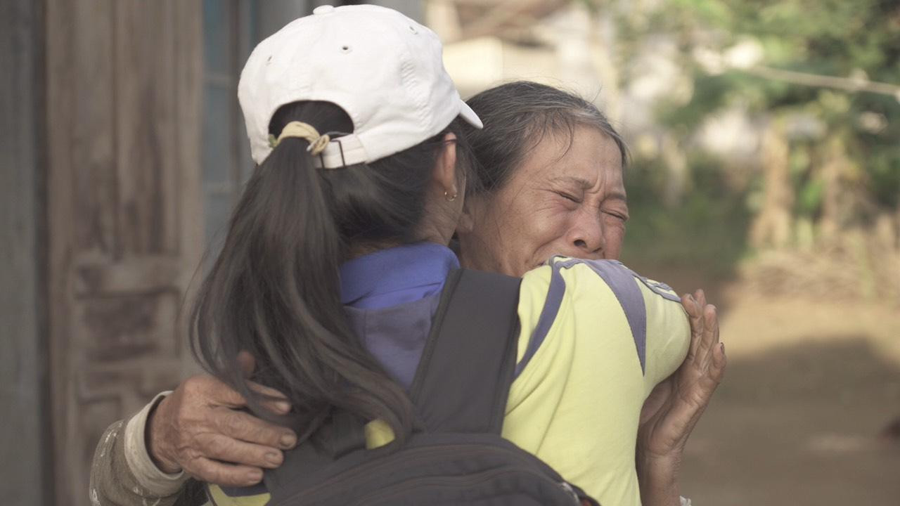 Niềm vui của những gia đình khi có các bạn sinh viên nhận được vé từ chương trình về đoàn tụ cùng gia đình dịp Tết.