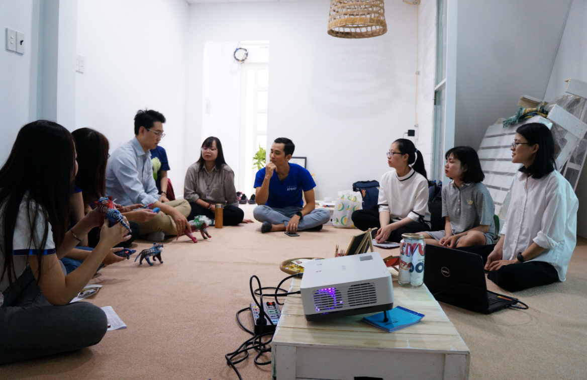 Dự án "Xưởng bay bổng" được ấp ủ nhằm đưa người khuyết tật đến gần hơn với xu thế phát triển của xã hội ngày nay. Dự án "Xưởng bay bổng" được ấp ủ nhằm đưa người khuyết tật đến gần hơn với xu thế phát triển của xã hội ngày nay.