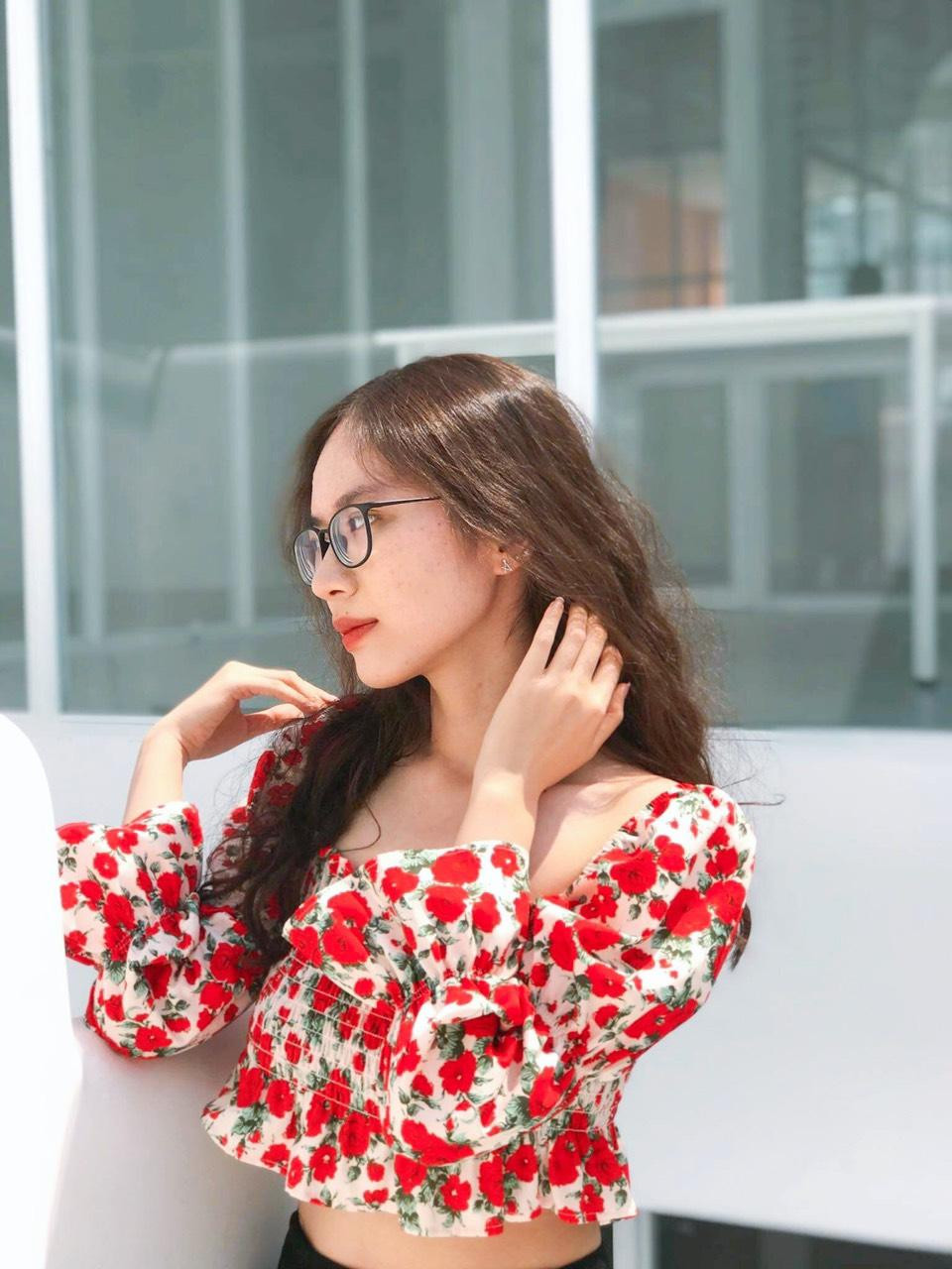 Xuống phố đón năm mới nhưng Hưng An không quên tuân thủ các biện pháp 5K để tự bảo vệ mình. Xuống phố đón năm mới nhưng Hưng An không quên tuân thủ các biện pháp 5K để tự bảo vệ mình.