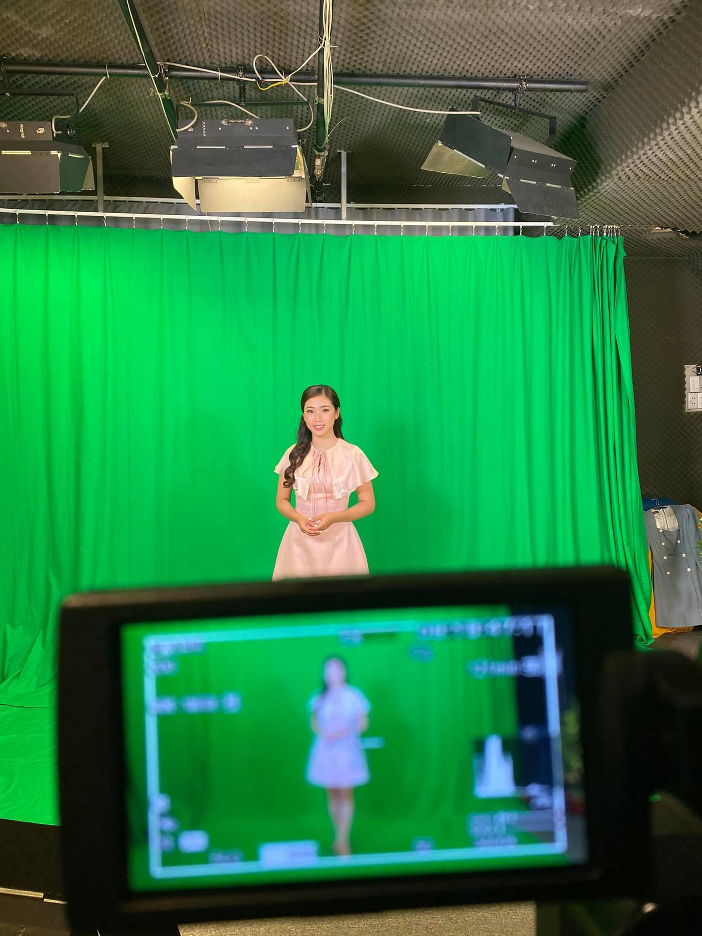 Thảo Hiền được ví von như là &quot;cô gái không ngày nào không có show&quot;.