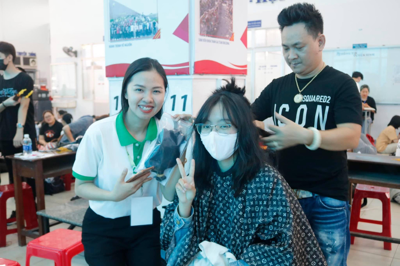 Hoạt động góp phần mang niềm vui đến bệnh nhân ung thư. Hoạt động góp phần mang niềm vui đến bệnh nhân ung thư.