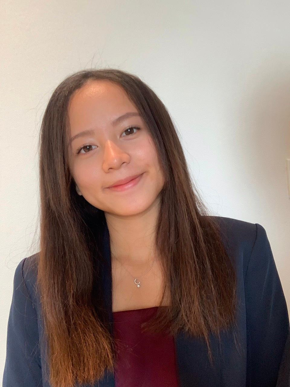 Vũ Hương Bình (Chủ nhiệm dự án BlueBlue). Vũ Hương Bình (Chủ nhiệm dự án BlueBlue).